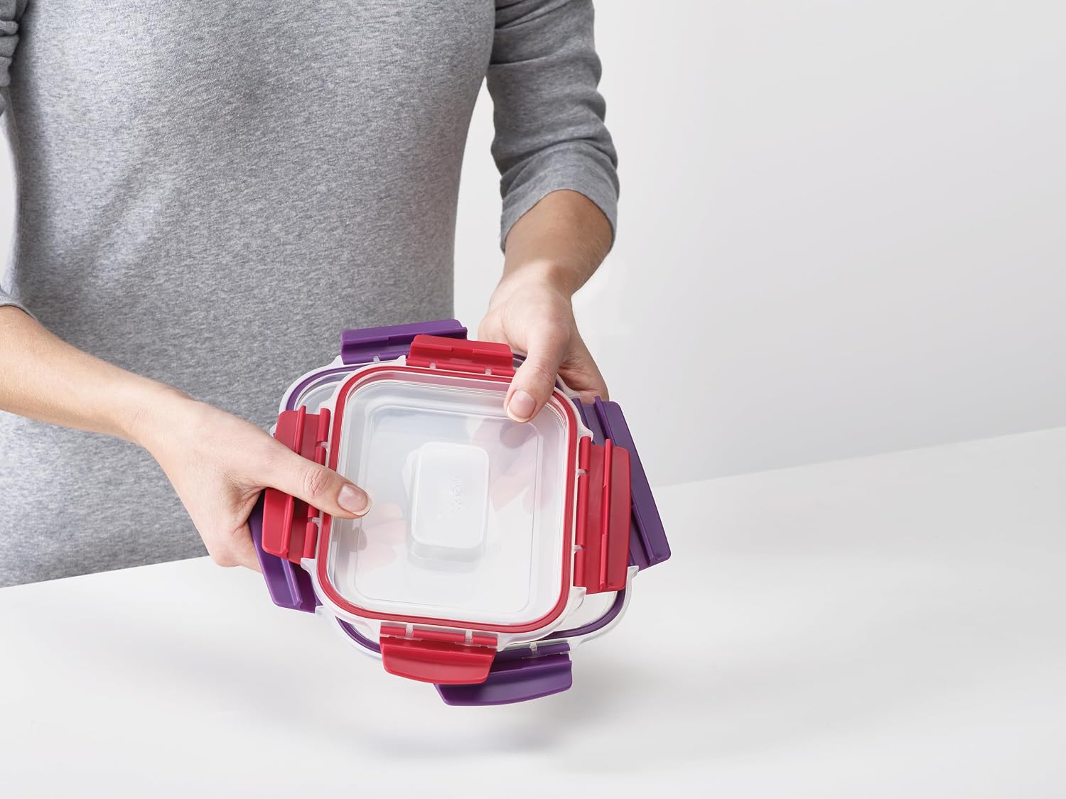 Nesting Container Set with Locking Lids